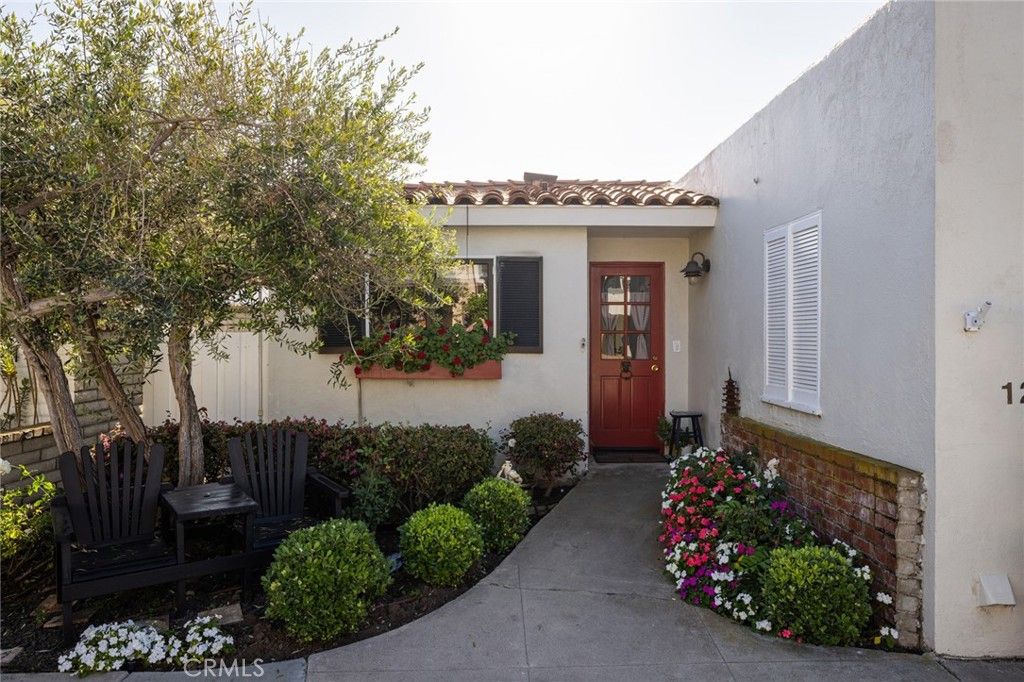 Photo of 120 Via Undine, Newport Beach, CA 92663 (MLS # NP26057186)