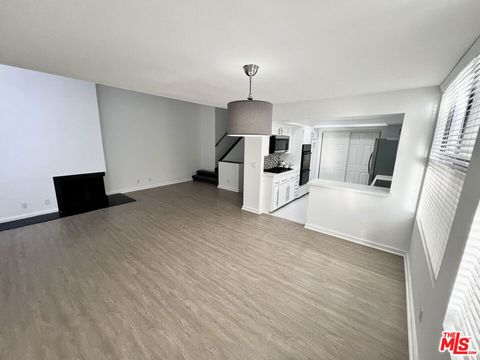 Photo of 1600 Camden Avenue #E, Los Angeles, CA 90025 (MLS # 26830775)