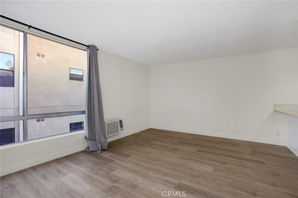 525 S Ardmore 331