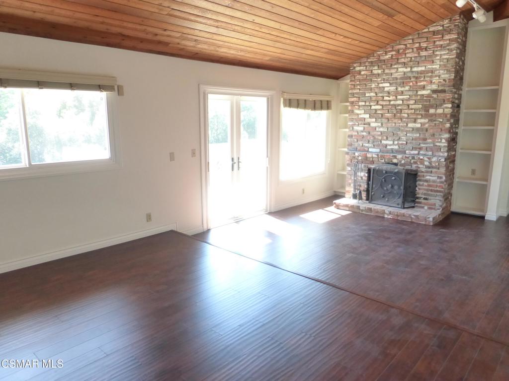 Ben Johnson Fairway NR-745 - 745 - Residential Lease