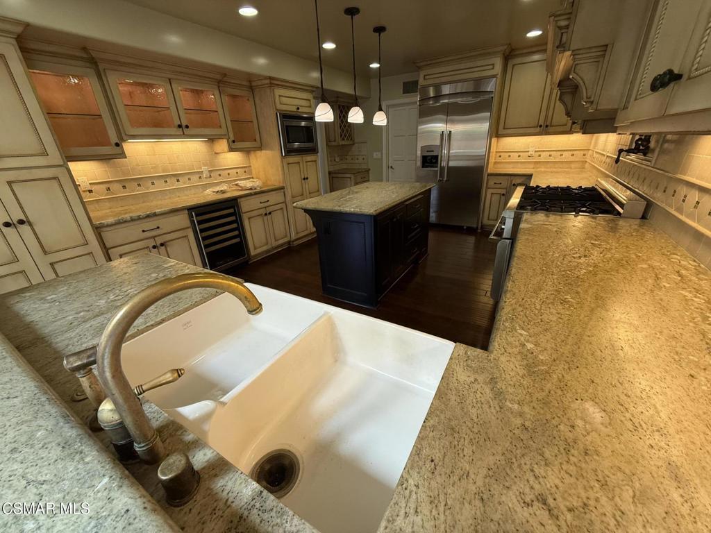 Ben Johnson Fairway NR-745 - 745 - Residential Lease