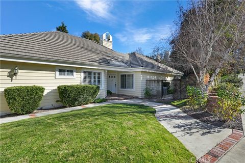 Photo of 24486 Stonechat Court, Valencia, CA 91355 (MLS # SR26004879)