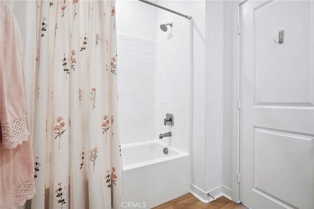 listing image 130726898162017798933