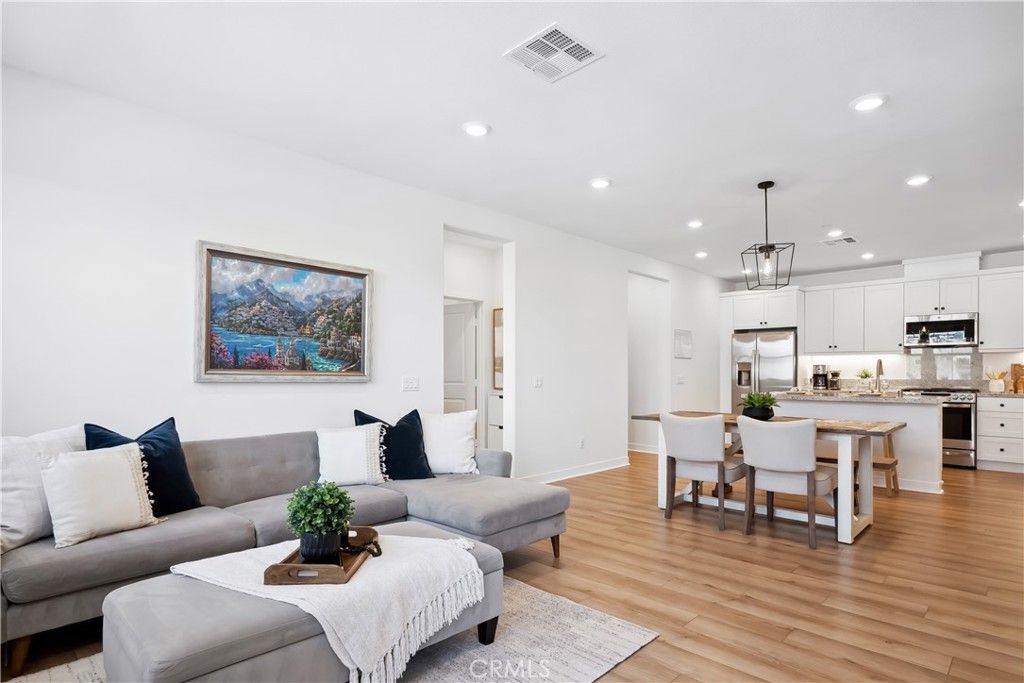 listing image 130721871654997618448