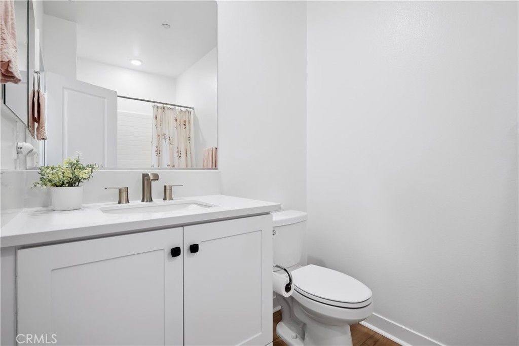 listing image 130721152908262654386
