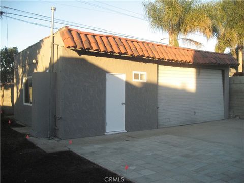 Photo of 1307 W M Street, Wilmington, CA 90744 (MLS # OC25222958) Photo of 1307 W M Street, Wilmington, CA 90744 (MLS # OC25222958)