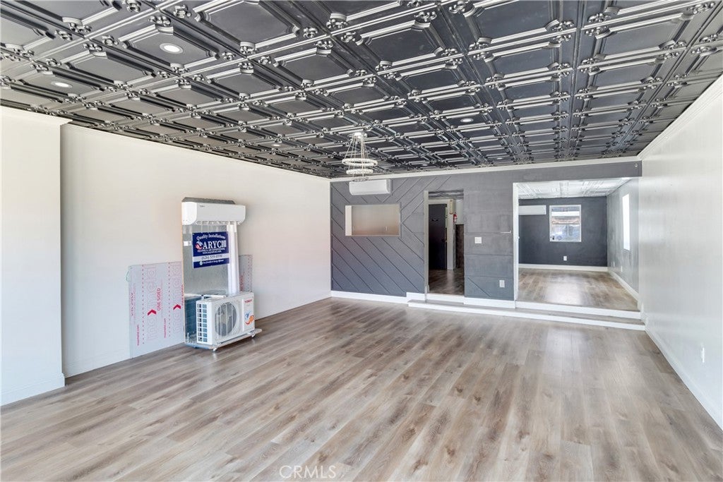 163 E 6th Street