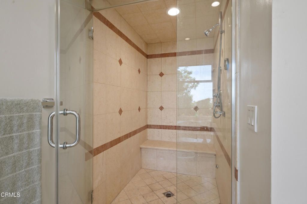 listing image 130726793248474871193