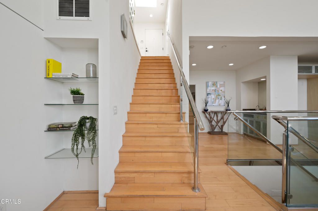 listing image 130724800150067454057