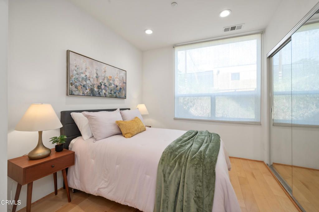listing image 130723469472490598966