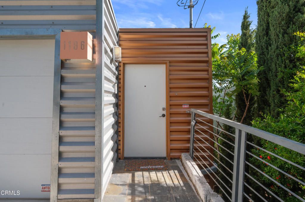 listing image 130721391981060163725