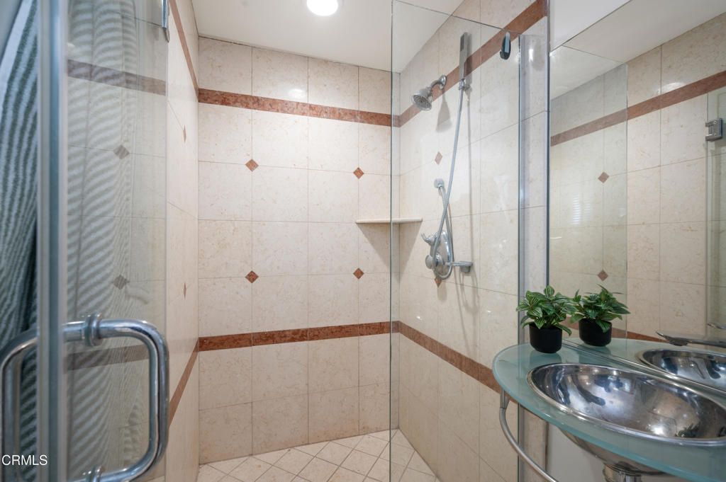 listing image 130724127753565554864