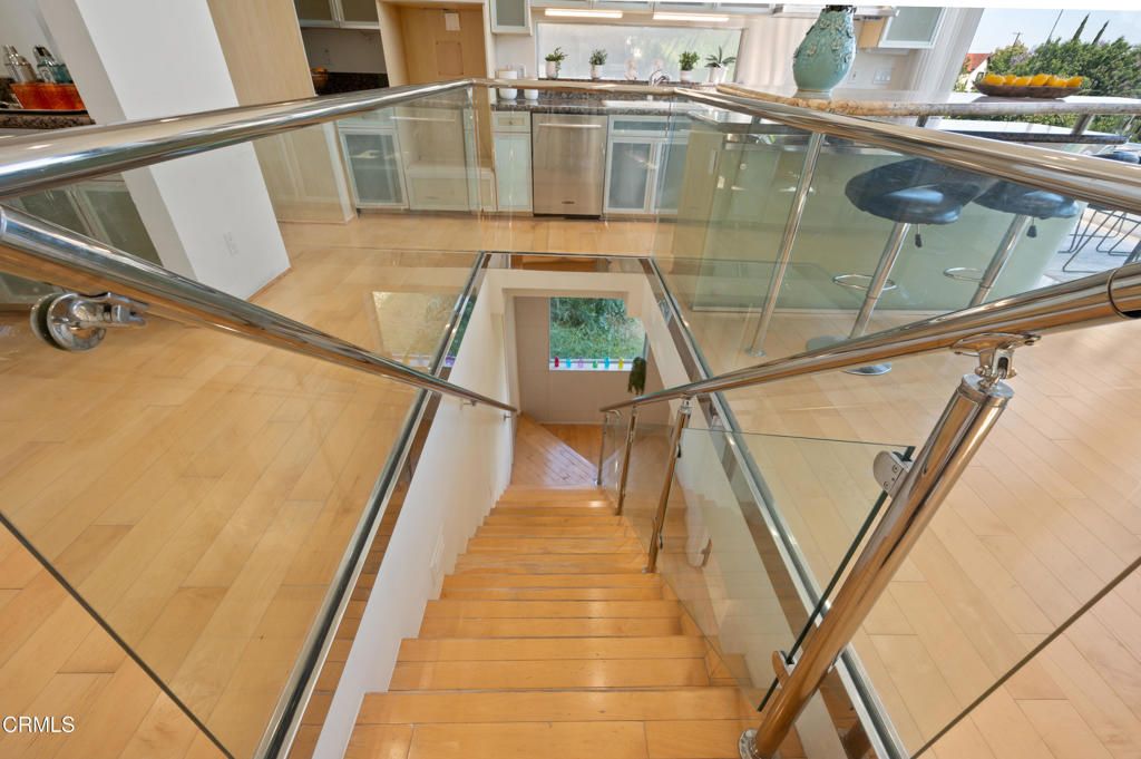 listing image 130728918273267412327