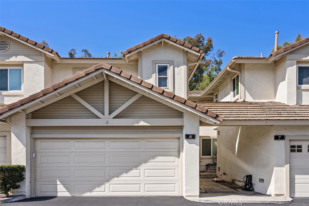 5847 E Rocking Horse
