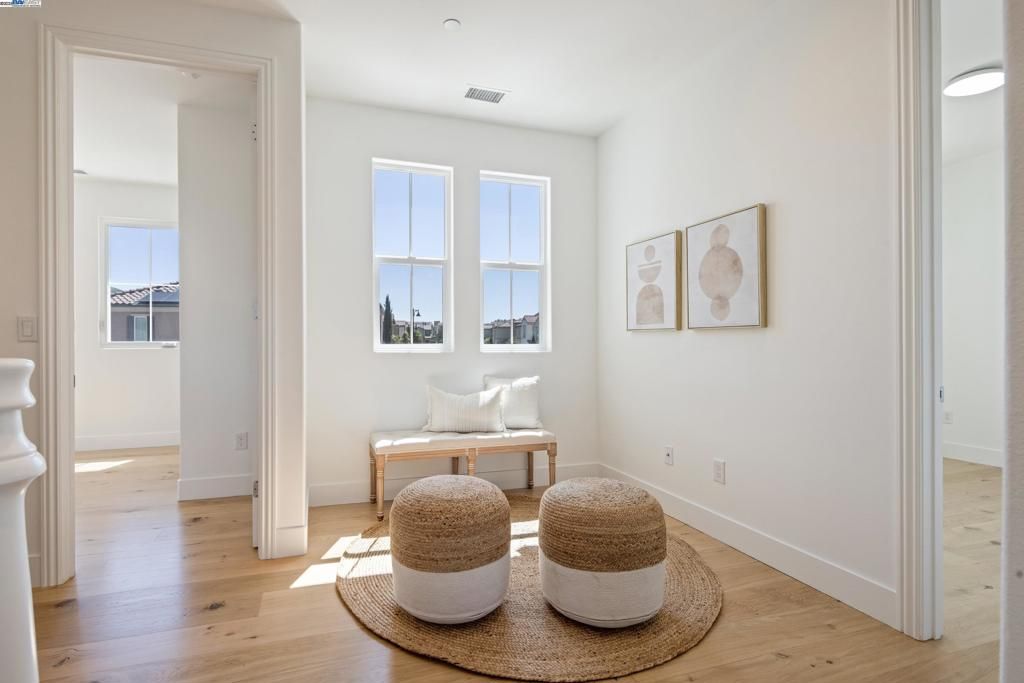 listing image 130724050505898872857