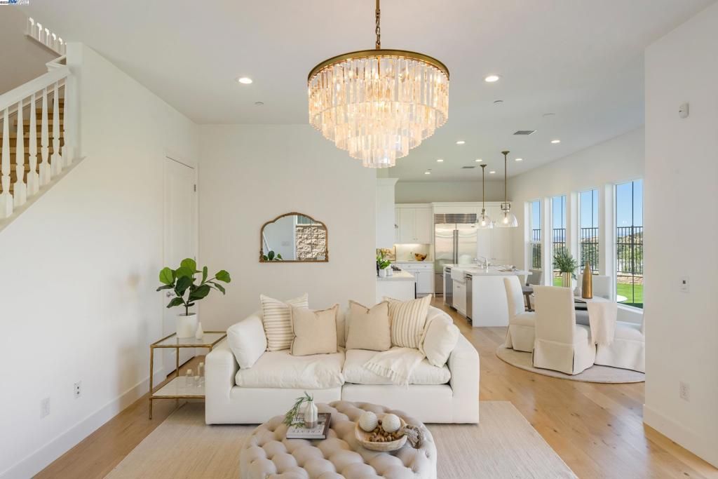listing image 130724041206873990539