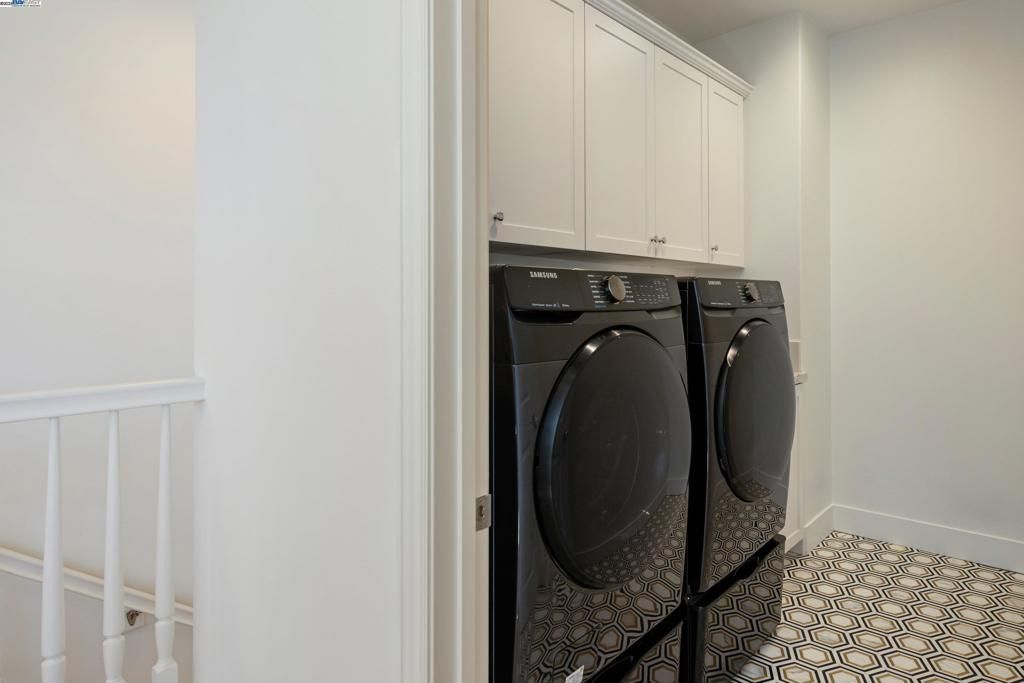 listing image 130722049139202121669