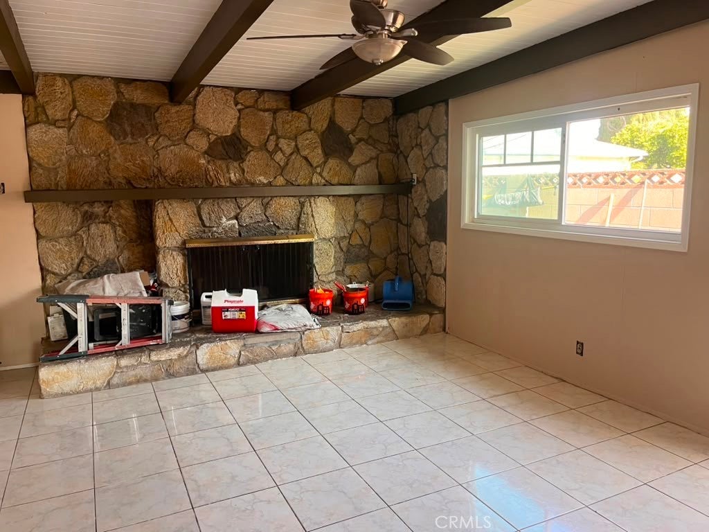 12427 Sungrove