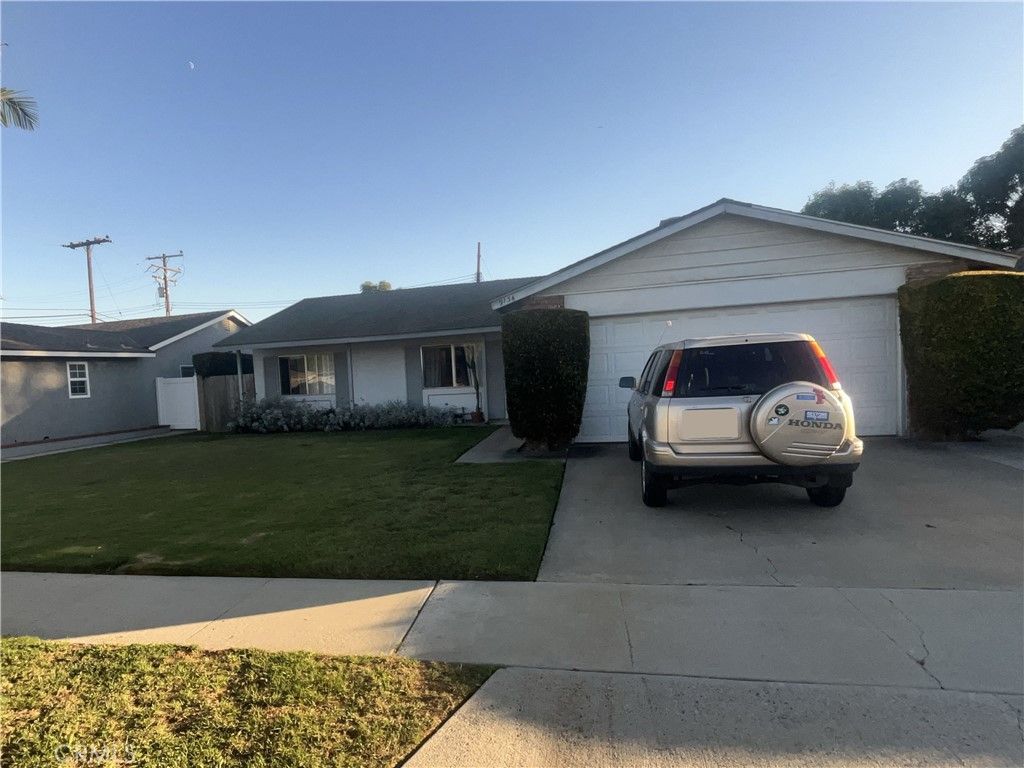 Photo of 9134 Gardenia Avenue, Fountain Valley, CA 92708 (MLS # OC26035634)