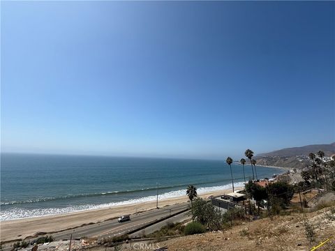 Photo of 17630 Posetano Road, Pacific Palisades, CA 90272 (MLS # AR25222654) Photo of 17630 Posetano Road, Pacific Palisades, CA 90272 (MLS # AR25222654)