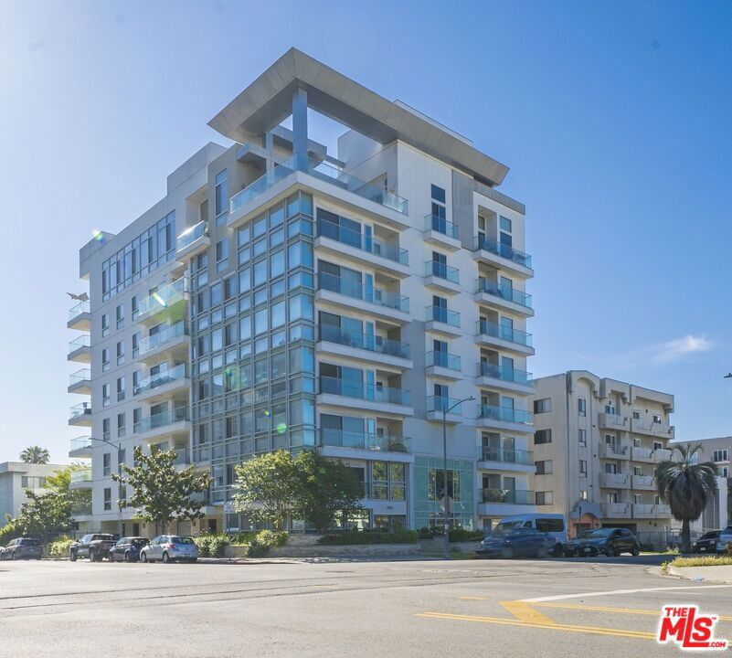 luxury living in this prime location in Koreatown condo, on the southeast corner of the 7th floor, East direction downtown views and aluminum sliding glass windows that lowering cooling and heating costs. The three bedrooms and two and a half baths, modern marble flooring, and walk-in closets with shelving. The kitchen is equipped with stainless steel appliances, including a gas oven, granite countertops. elegant marble flooring and European-style fixtures. Residents can enjoy amenities such as a rooftop with stunning city views, a fitness center, guest parking, and a lobby. Conveniently located to markets, restaurants, banks,.