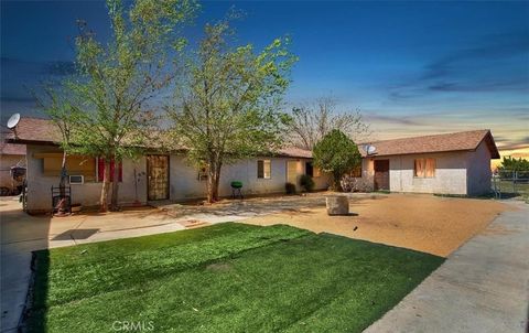 Photo of 16010 Olive St, Hesperia, CA 92345 (MLS # PW26067987)