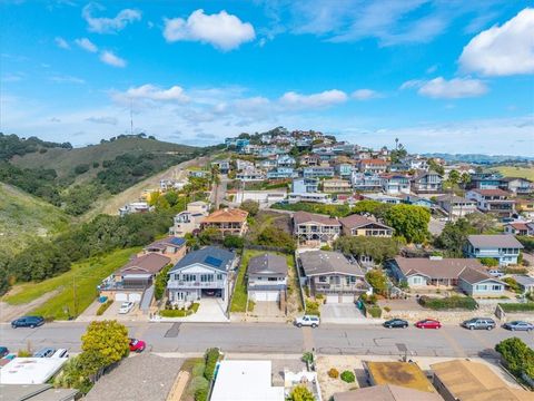 Tiny photo for 940 Tulare St, Pismo Beach, CA 93449 (MLS # SC26041343)