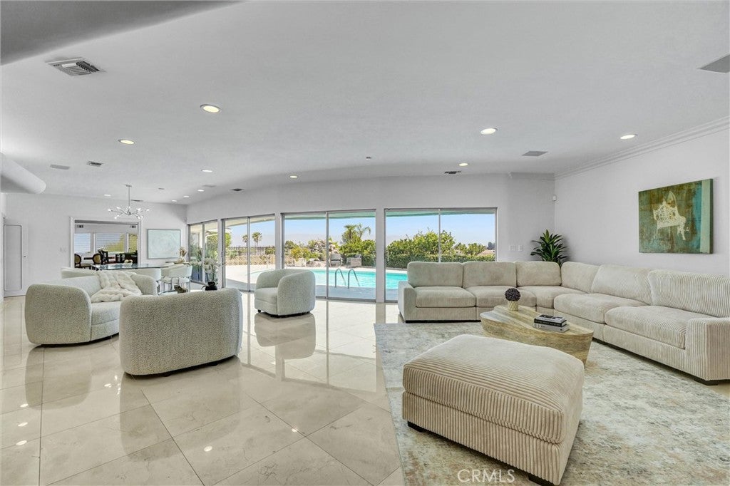 3938 Westfall Dr.