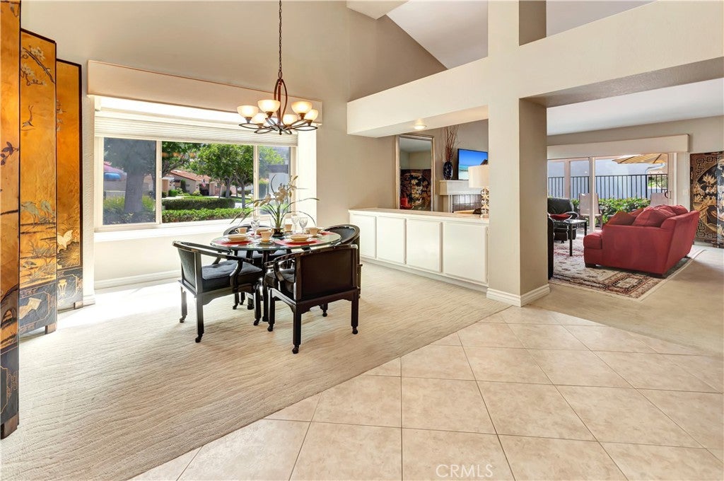 32065 Via Flores