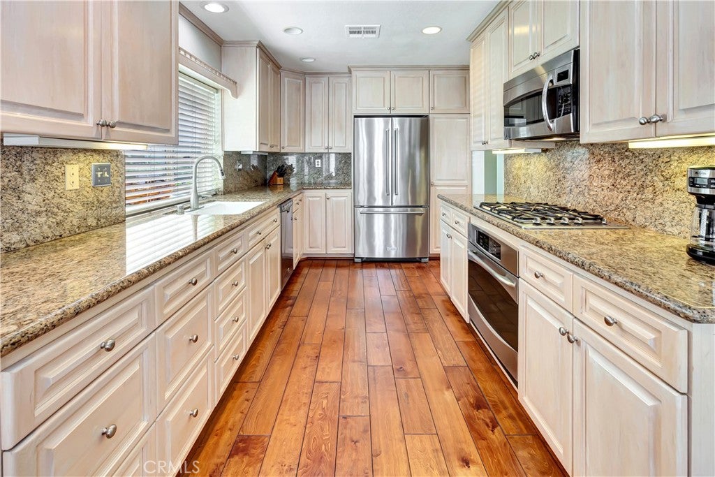 32065 Via Flores, San Juan Capistrano CA 92675 - Photo 14