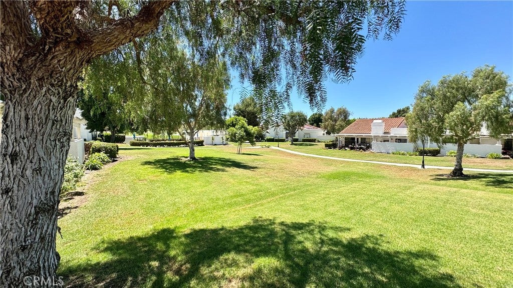 32065 Via Flores