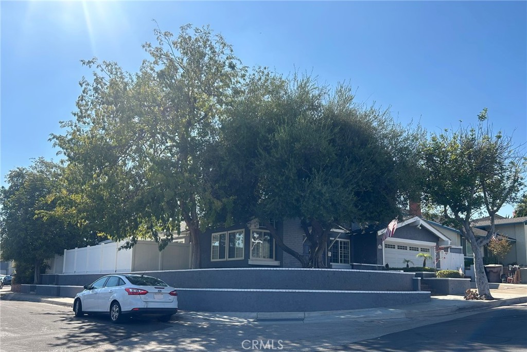19762 Ridgewood Place