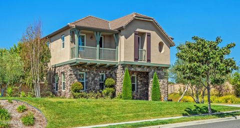 Photo of 7375 Elk Run Way, Moorpark, CA 93021 (MLS # 226001613)