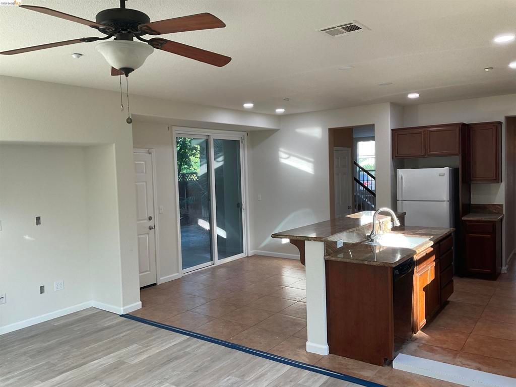 Photo of 1360 Tiffany Drive Dr, Brentwood, CA 94513 (MLS # 41130250)