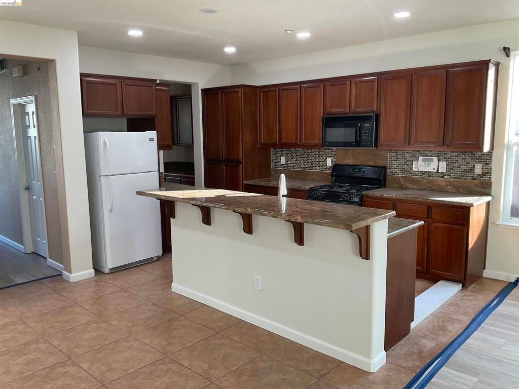 Photo of 1360 Tiffany Drive Dr, Brentwood, CA 94513 (MLS # 41130250)