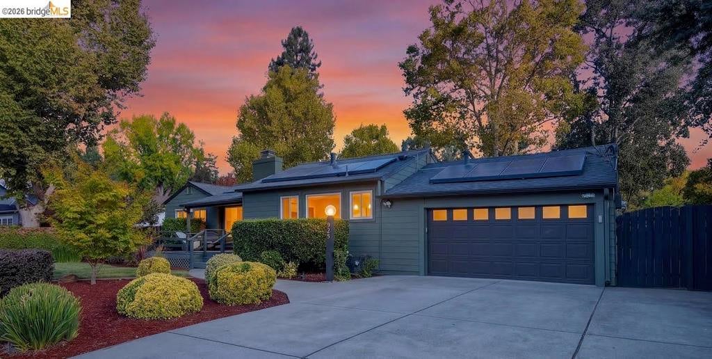 925 Juanita Dr