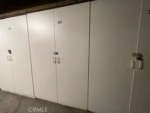 Sherman Oaks, California 91423, United States, 2 Bedrooms Bedrooms, ,3 BathroomsBathrooms,Residential,Active,234354