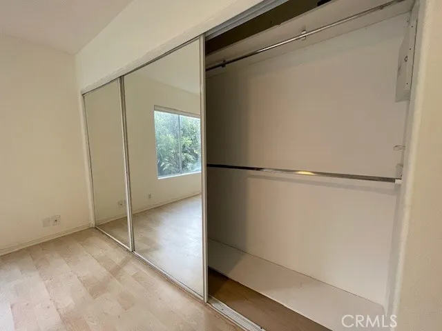 Sherman Oaks, California 91423, United States, 2 Bedrooms Bedrooms, ,3 BathroomsBathrooms,Residential,Active,234354