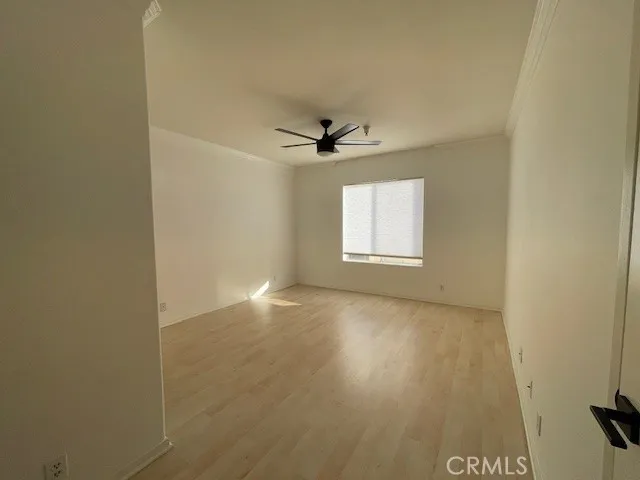 Sherman Oaks, California 91423, United States, 2 Bedrooms Bedrooms, ,3 BathroomsBathrooms,Residential,Active,234354