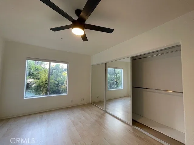 Sherman Oaks, California 91423, United States, 2 Bedrooms Bedrooms, ,3 BathroomsBathrooms,Residential,Active,234354