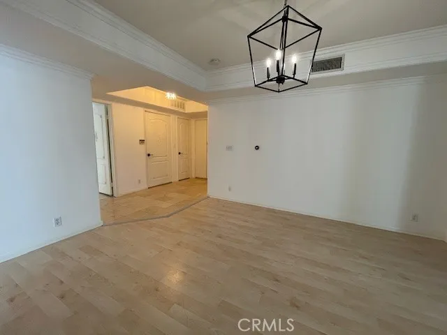 Sherman Oaks, California 91423, United States, 2 Bedrooms Bedrooms, ,3 BathroomsBathrooms,Residential,Active,234354