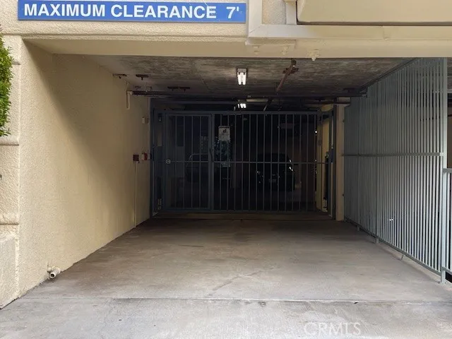 Sherman Oaks, California 91423, United States, 2 Bedrooms Bedrooms, ,3 BathroomsBathrooms,Residential,Active,234354