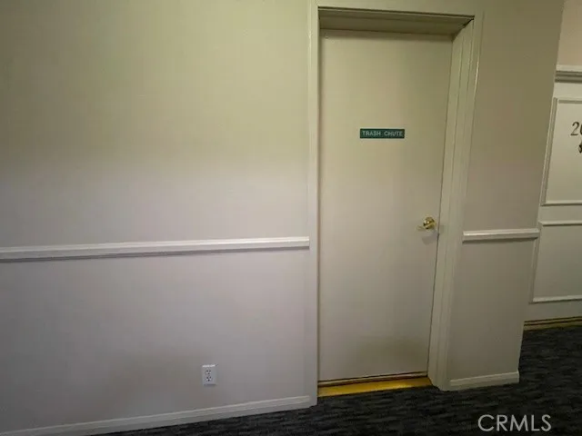 Sherman Oaks, California 91423, United States, 2 Bedrooms Bedrooms, ,3 BathroomsBathrooms,Residential,Active,234354