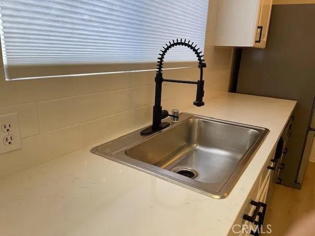 Sherman Oaks, California 91423, United States, 2 Bedrooms Bedrooms, ,3 BathroomsBathrooms,Residential,Active,234354