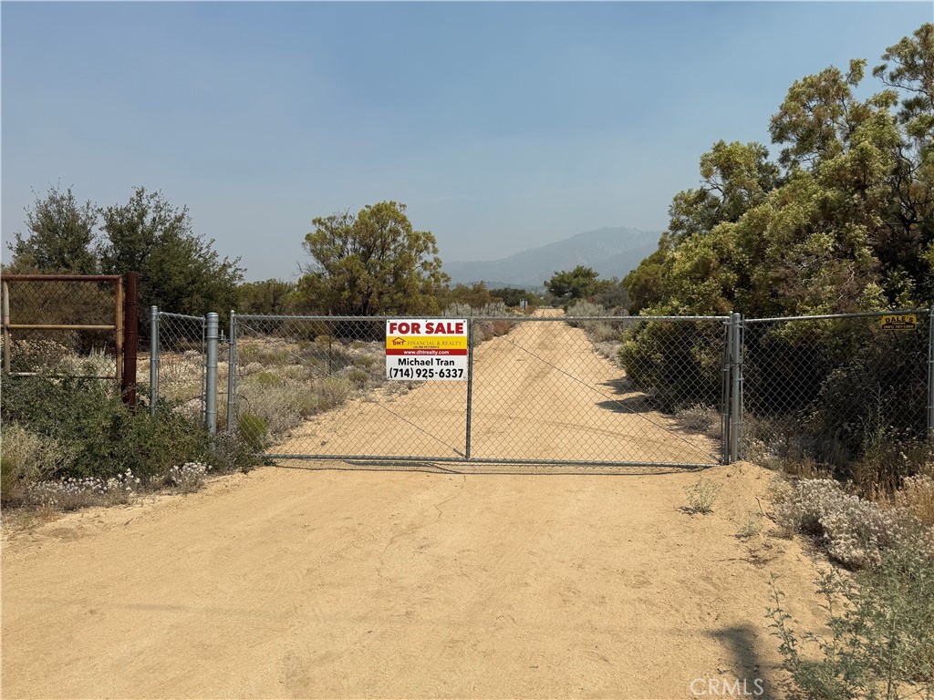 This is big lot Land 5 Acrea, Flat lot, 1 well water pump working, you can build your dream home, farm and livestock farming. Hurry up this is good for invest at this time