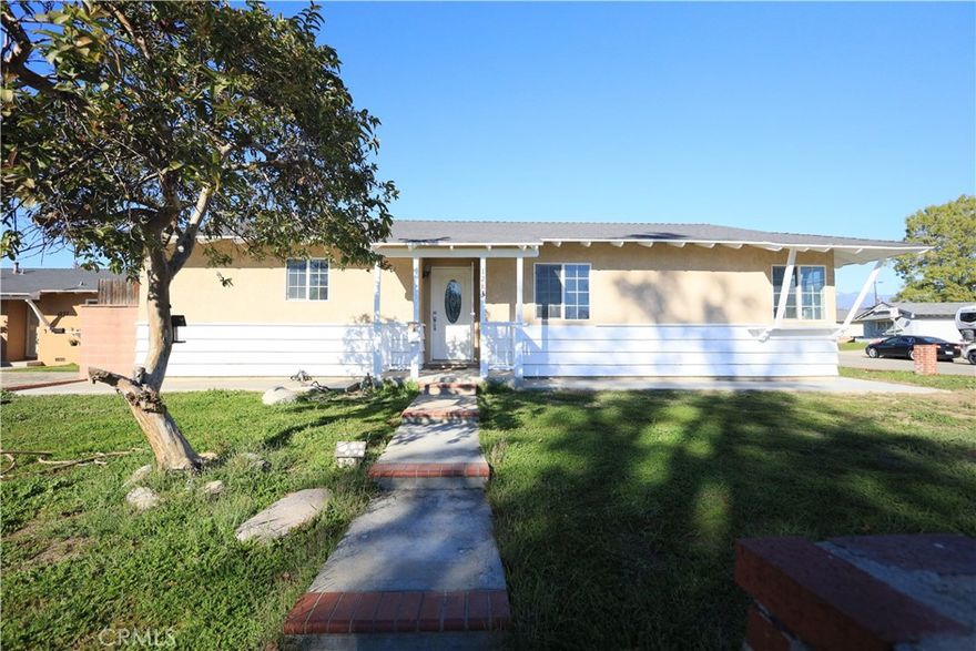 Wonderful property with lots space.  4 bed, 1.75 bath, with lots back yard.  remodeled floor, interior paint, and corner lot.  Near fwy, shopping, school, park, and restaurant.  you don't want to miss it.