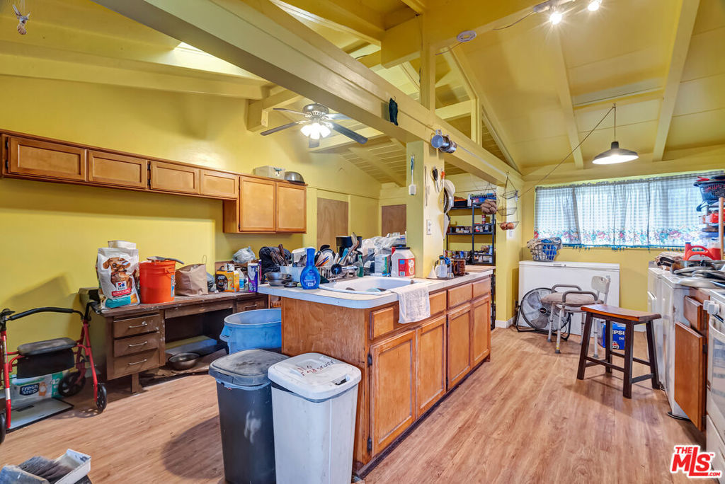 2327 W Sherway Street