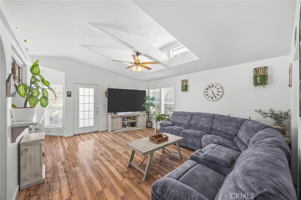 122 S Colombo Lane 77