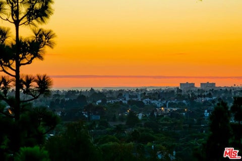 Photo of 5841 Tellefson Road, Culver City, CA 90230 (MLS # 26998557)
