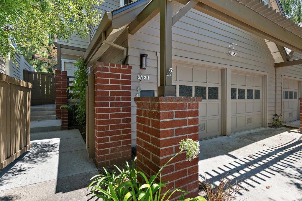 2131 Avy Avenue